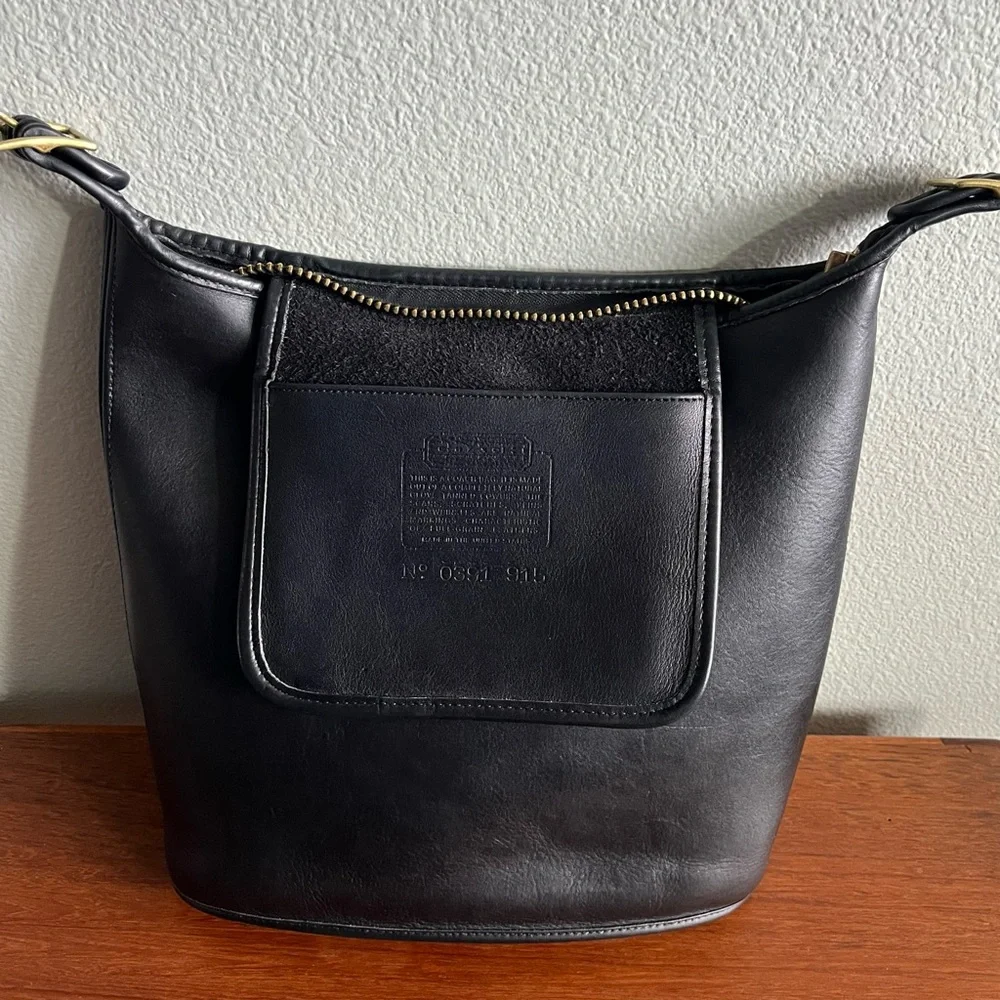 PROJECT: READ before purchasing - Vintage Coach Black Shoulder Sac Style 9730 - Picture 4 of 15
